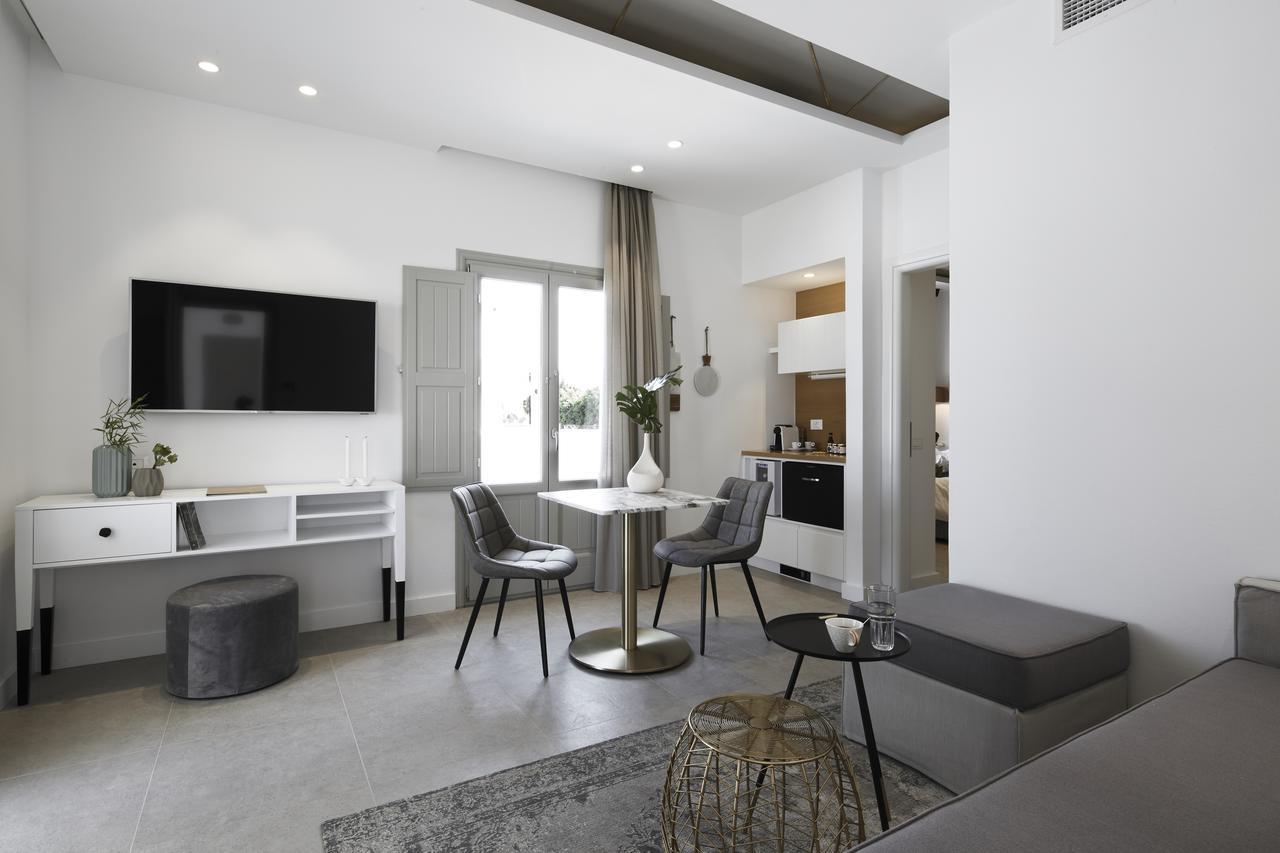 Altera Pars Suites Mesaria Bagian luar foto